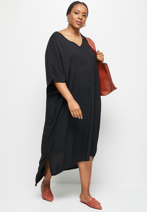 edit Plus - V-neck cacoon dress - black