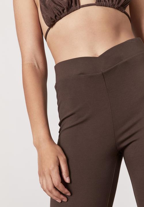 Factorie - Hype pull on pant - bitter choc