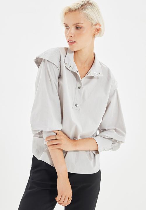 Trendyol - Stand up collar blouse - grey