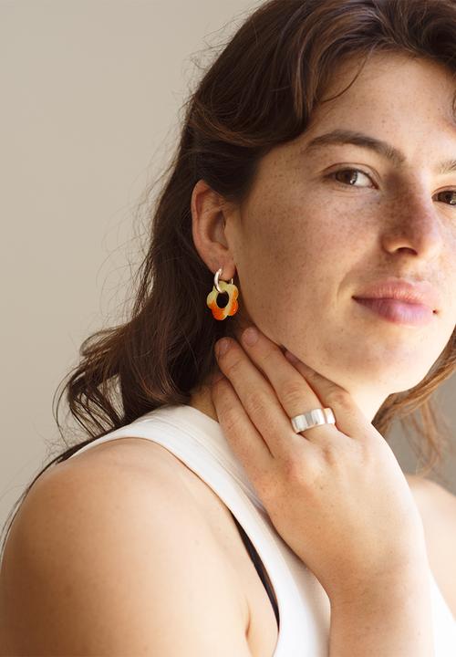 Pina Jewels - Daisy charm - glit orange + butter