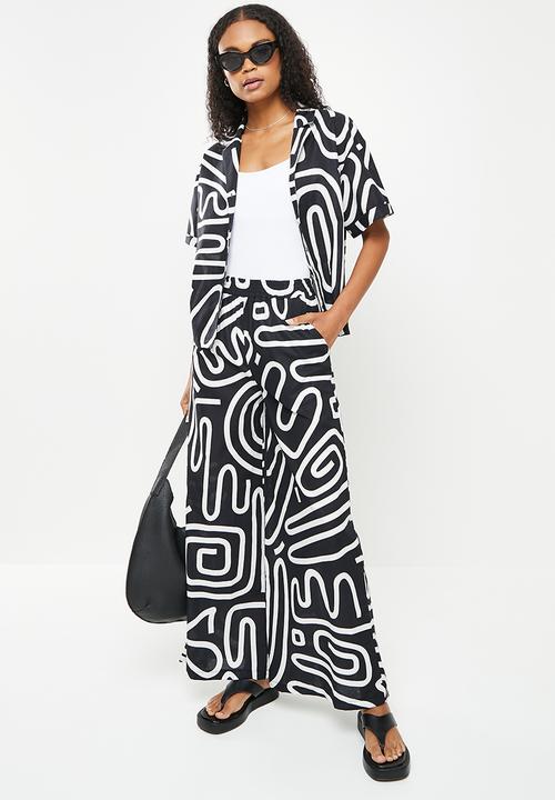 Me&B - Elasticated super wideleg pull on pant - black squiggle