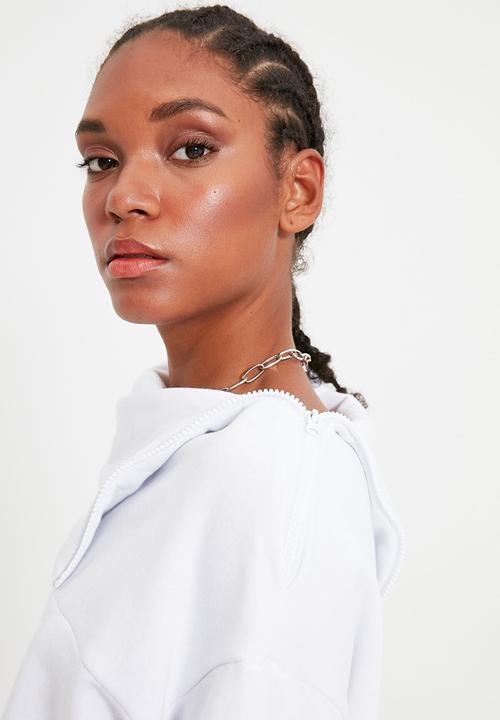 Trendyol - Zippered stand up collar crop top - white