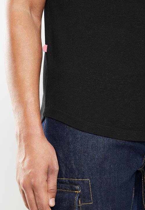 S.P.C.C - Palermo regular fit scooped hem tee - black