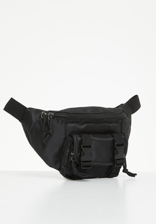 Rebel Republic - Plain moonbag - black