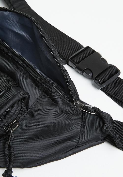 Rebel Republic - Plain moonbag - black