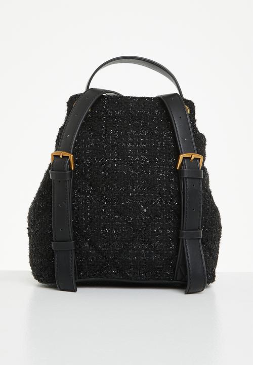 GUESS - Cessily flap backpack - black
