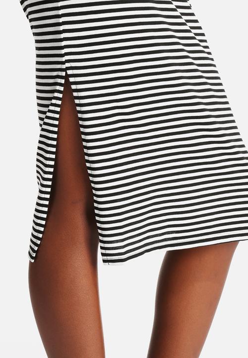 ONLY - Therese Knee Stripe Skirt