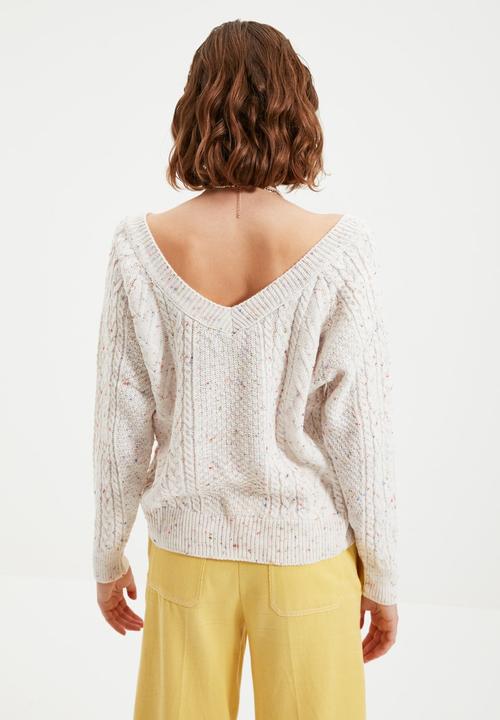 Trendyol - V neck knit sweater - ecru