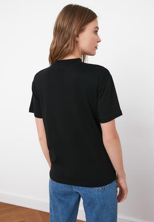 Trendyol - Stand collar basic knitted t-shirt - black