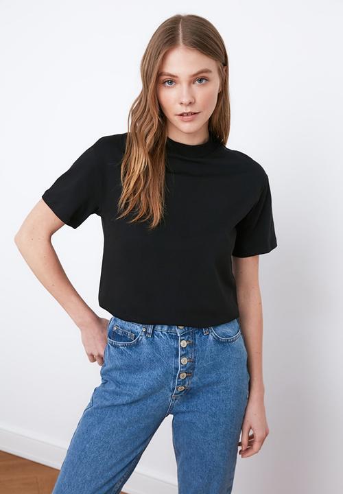 Trendyol - Stand collar basic knitted t-shirt - black
