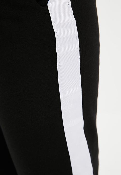 Trendyol - Striped straight knitted slim sweatpants - black
