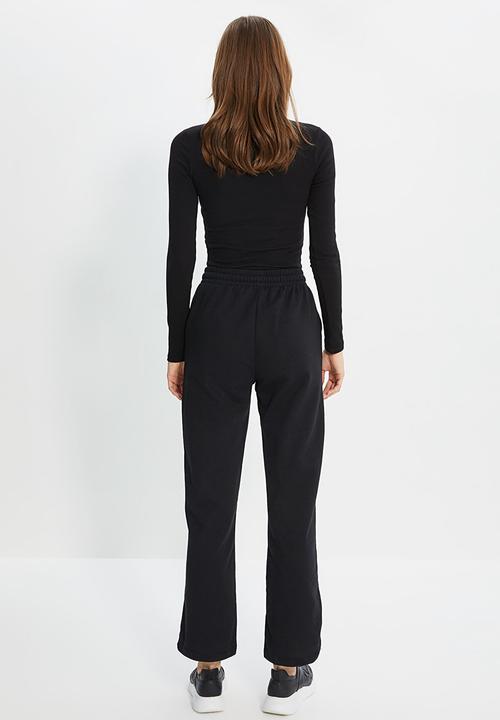 Trendyol - Straight fit knitted sweatpants - black