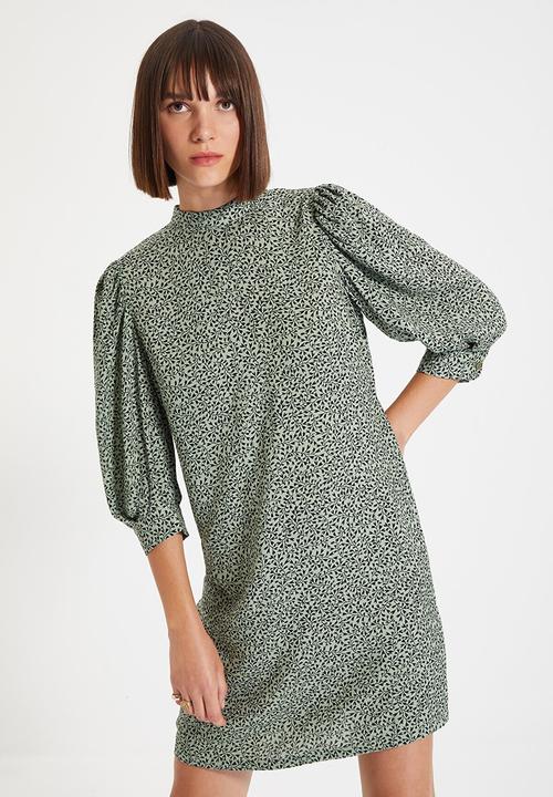 Trendyol - Stand up collar balloon sleeve dress - green