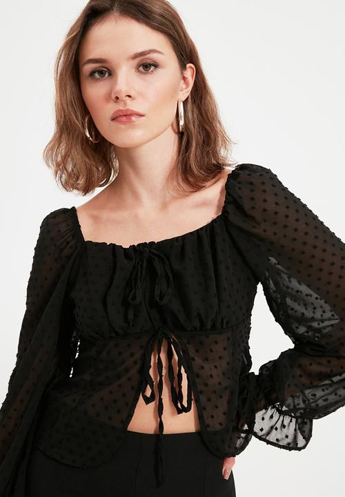 Trendyol - Petite lace detail crop blouse - black