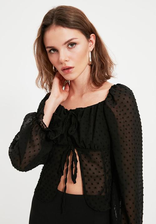 Trendyol - Petite lace detail crop blouse - black