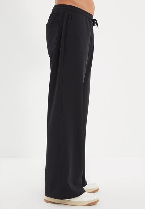 Trendyol - Gordon relaxed fit wide leg sweatpants - black