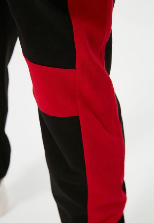 Trendyol - Jogger - black/ red