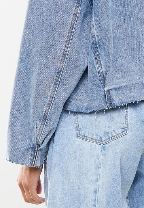 Missguided - Pleat back oversized denim jacket  - blue