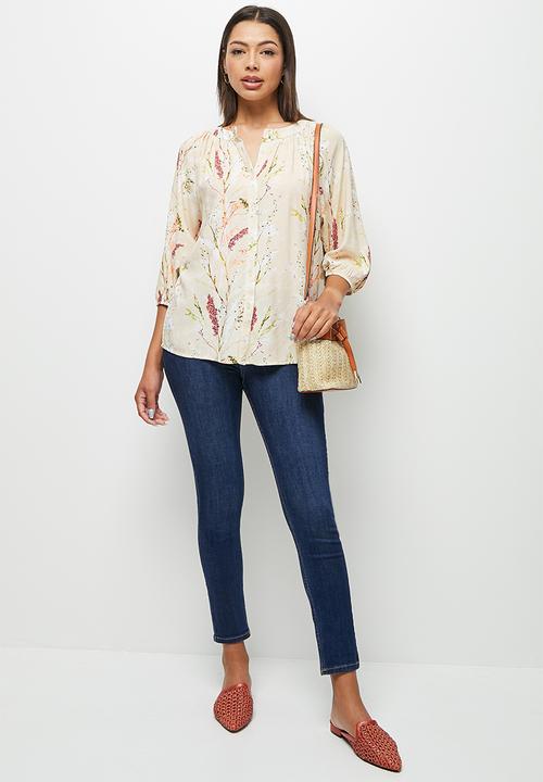 edit - Gauged neck romantic blouse - neutral 