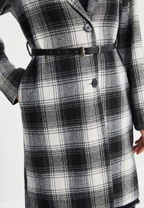 Trendyol - Belted plaid coat - black