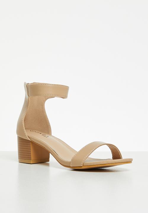 Jada - Barly there ankle strap block heel - neutral 