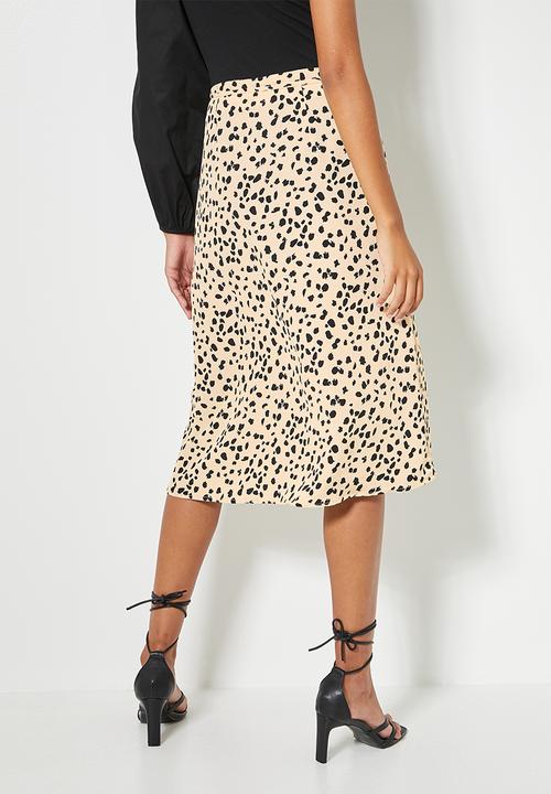 VELVET - Satin wrap midi skirt - sand & black