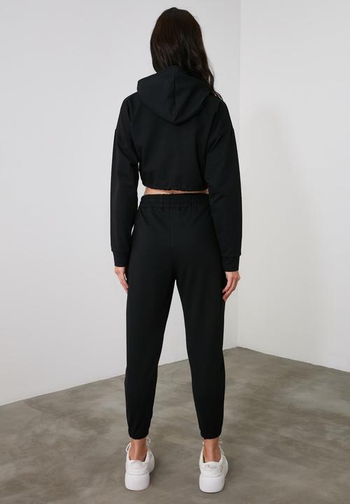 Trendyol - Crop hoodie knit tracksuit set - black