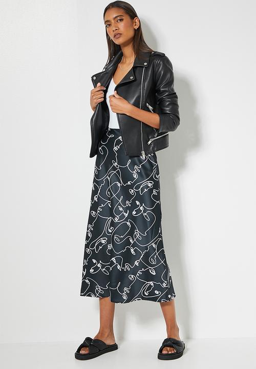 Superbalist - Long midi slip skirt - dark ground doodle faces