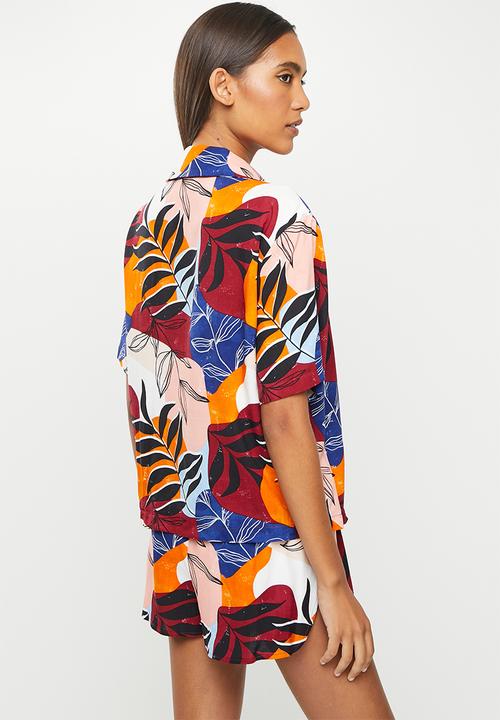 Superbalist - Sleep shirt & shorts set - warm palm