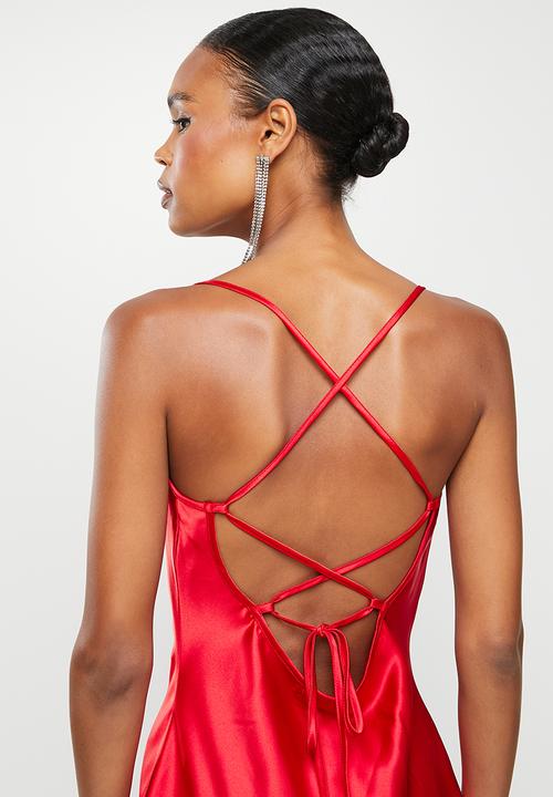 Missguided - Cowl cami dress satin - red