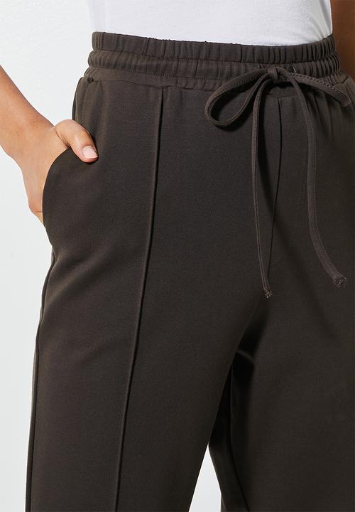 Superbalist - Pintuck jogger - choc