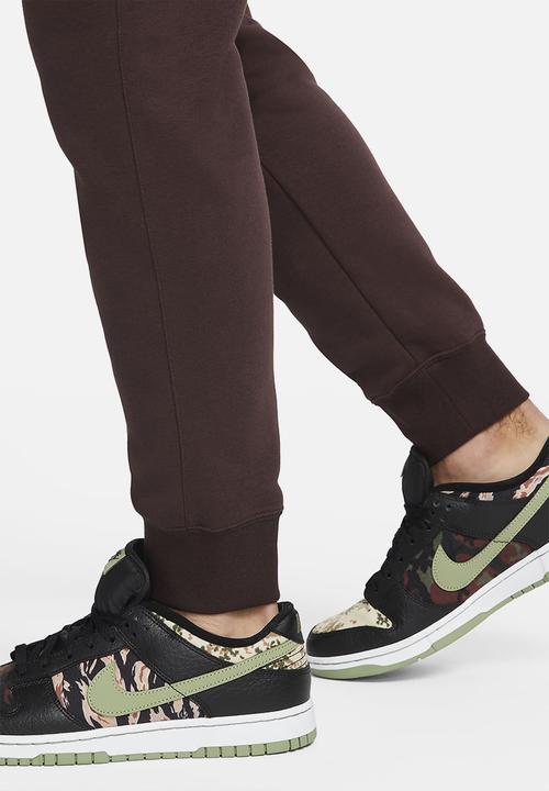 Nike - NSW  Club Fleece Joggers - brown