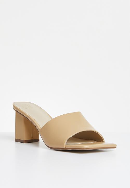 Missguided - Square toe block heel mule - sand