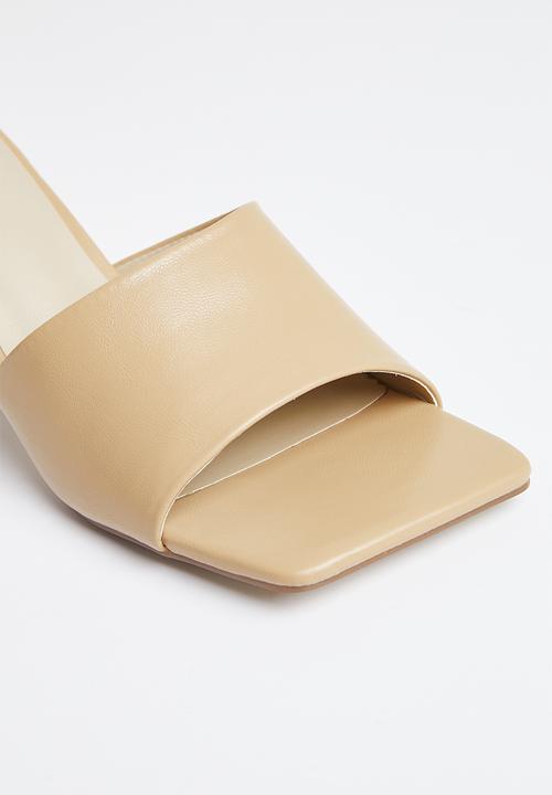 Missguided - Square toe block heel mule - sand
