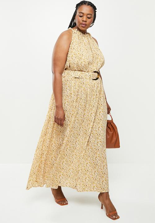 Me&B - Plus halter full maxi with belt detail - multi 