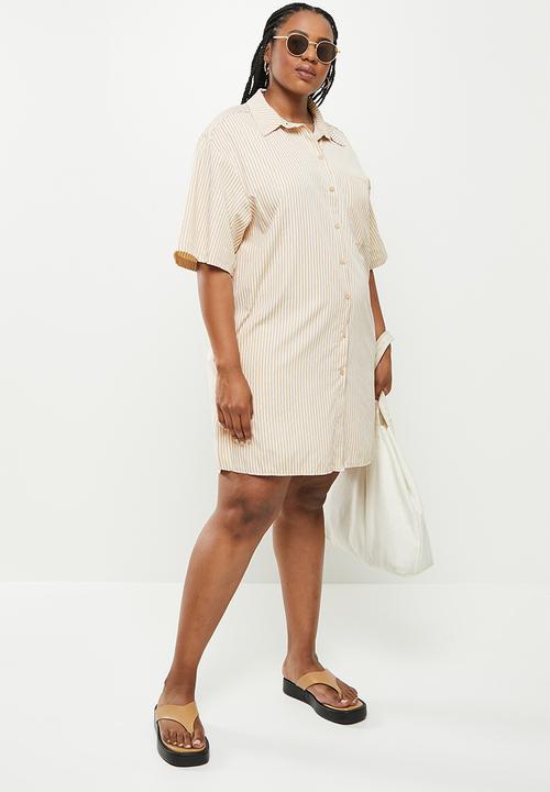 Me&B - Plus short shirtdress - stone & white 
