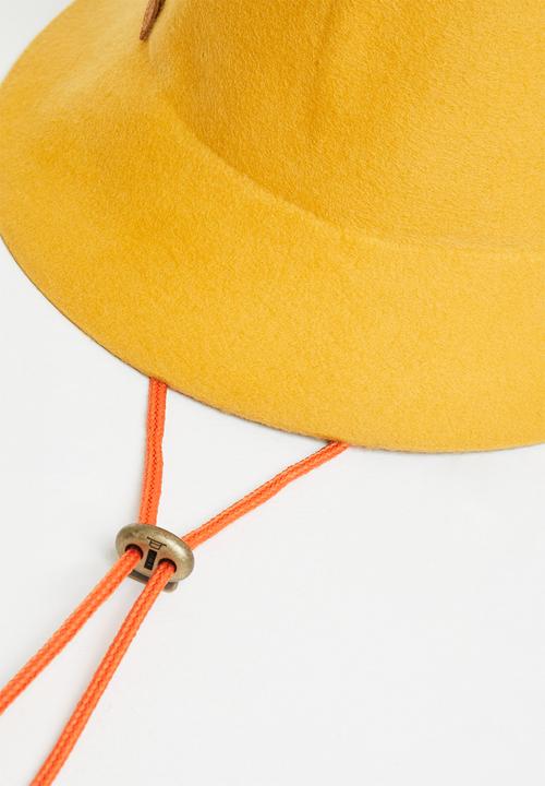 Simon and Mary - Wonky pith helmet - yellow