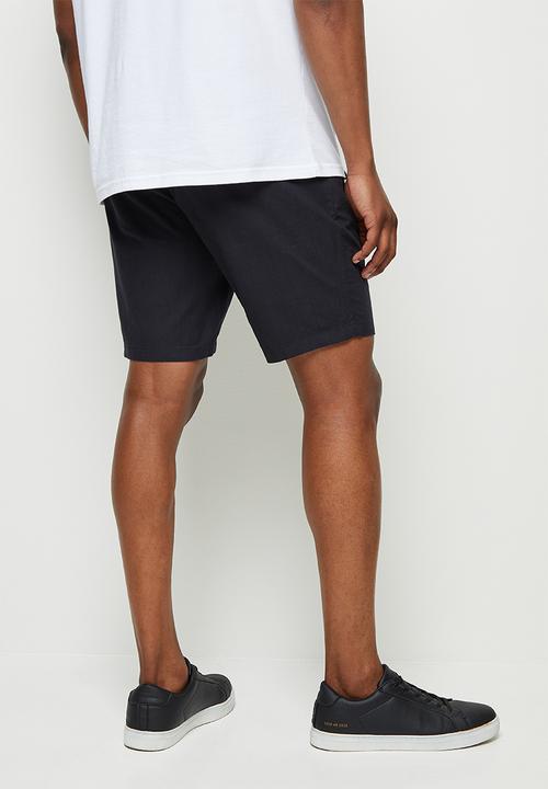 Lark & Crosse - Textured chino short - black