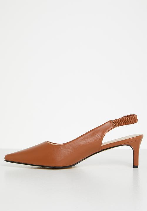 edit - Riva closed block heel - tan
