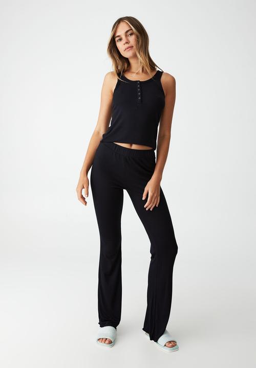 Cotton On - Sleep recovery flare pant - black