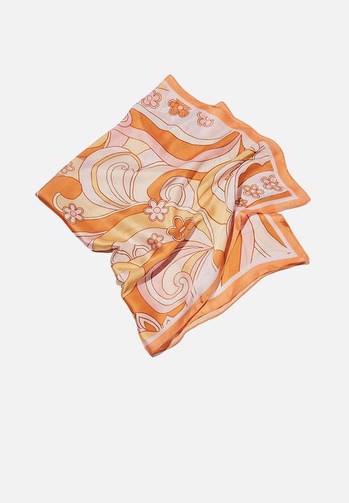 Rubi - Versatile scarf - pink winnie wave