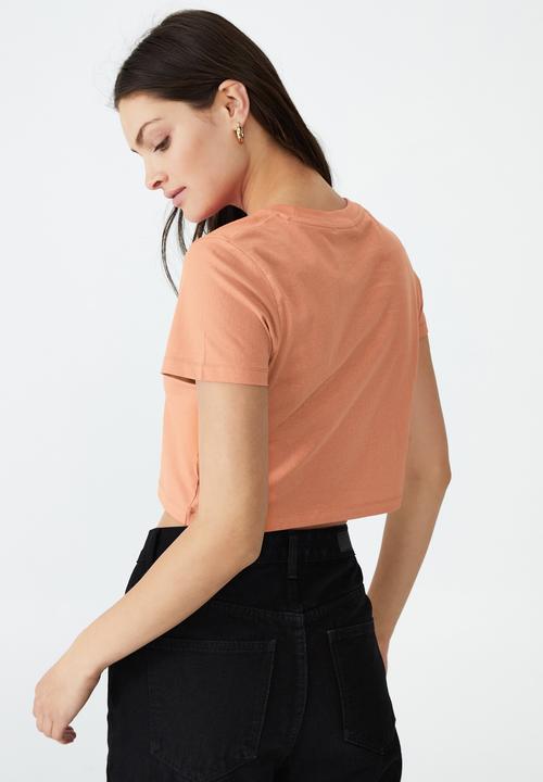 Cotton On - The baby tee - baked peach