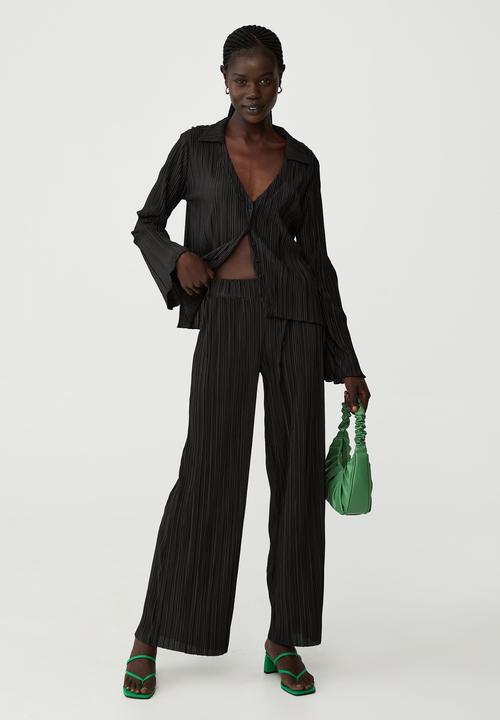 Cotton On - Pleated long sleeve shirt - black