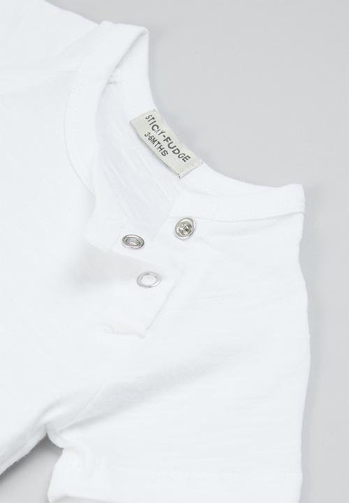 Sticky Fudge - Baby t-shirt - white