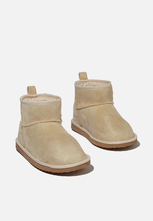 Cotton On - Body super cropped home boot - bone