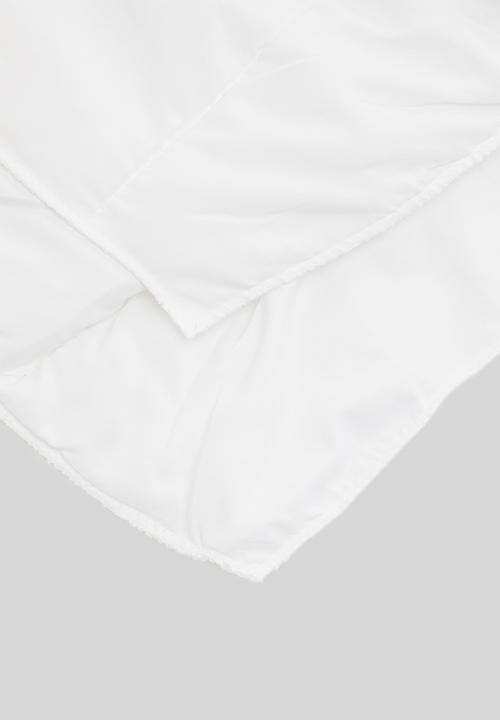 Sixth Floor - 5 Tog Hollowfibre duvet inner - microfibre outer 