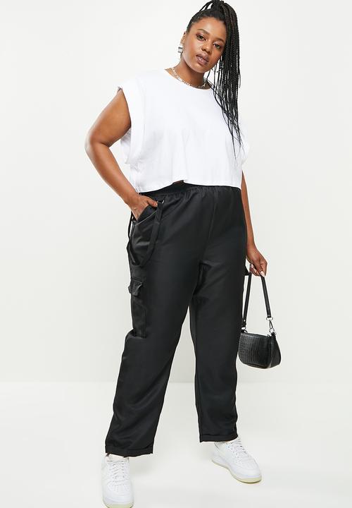 Missguided - Plus cargo pocket trouser - black