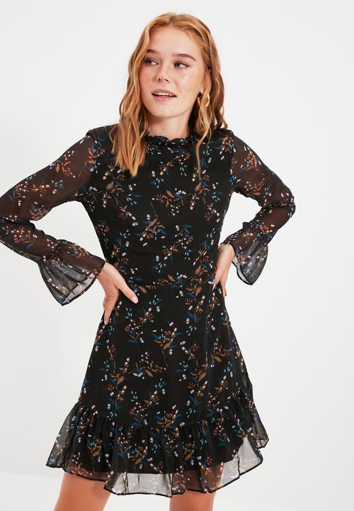 Trendyol - Floral pattern dress - black