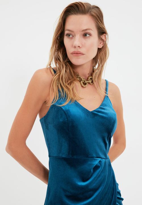 Trendyol - Wrap velvet dress - petrol