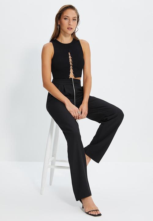 Trendyol - Flowy pleated wide leg trousers - black